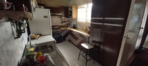 Casa En Venta De 3 Dorm. En La Reina