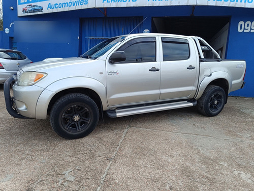 Toyota Hilux 3.0 doble cabina 4x2 srv diesel