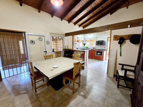 Venta: Casa - 2 Dormitorios 2 Baños - Patio Pileta - Ideal Fin De Semana - Villa Carlos Paz