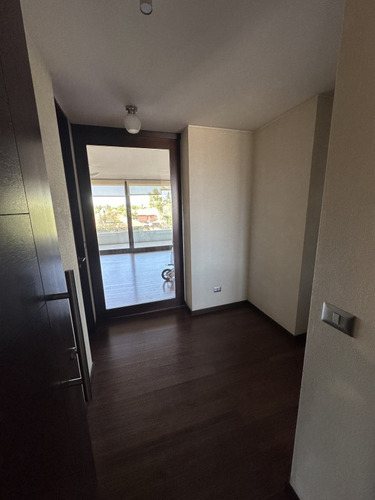 3 Dorm, 3 Baños, Más Servicio, 2 Estacionamientos Y Bodega