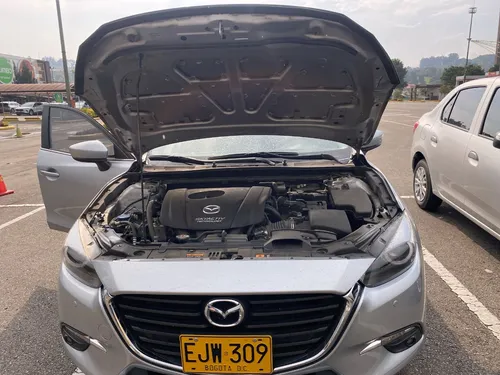 Mazda 3 2.O SPORT TOURING