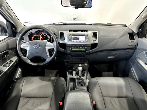 Toyota Hilux 3.0 SRV TOP 4X4 CD 16V TURBO INTERCOOLER DIESEL 4P AUTOMÁTICO