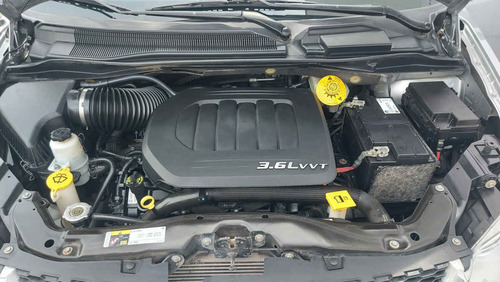 Imagen 13 de 13 de Chrysler Grand Caravan 2018 5p Se V6/3.6 Aut