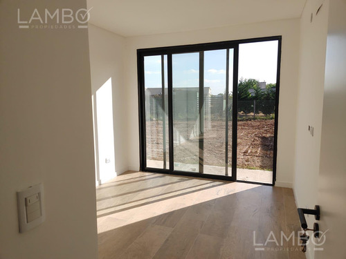 Venta Casa Escobar San Sebastian