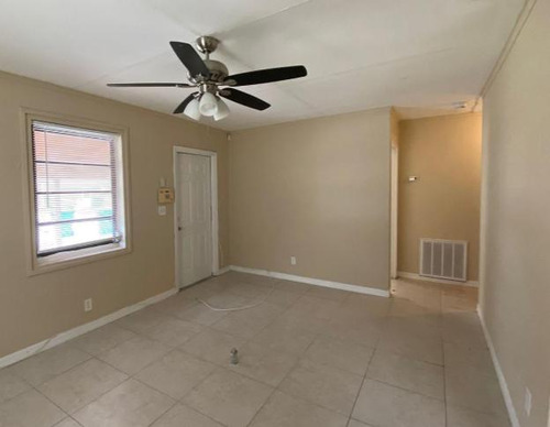 Casa En Venta - 4 Dormitorios 2 Baños - Cochera - 461mts2 - Riviera Beach, Florida, Usa