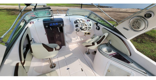 Lancha Focker 255 C/ Motor Mercury Verado De 225 Hp 4 Tempos