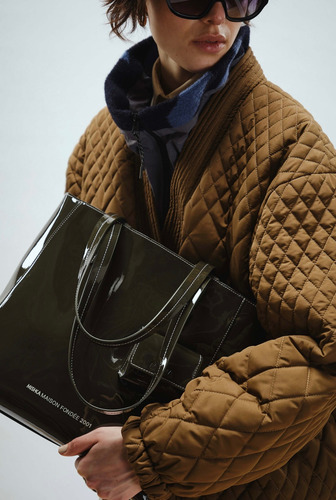 Cartera/bolso Daiane Efecto Cuero Charolado Verde De Mishka Verde Oscuro Lisa Combinación Verde Oscuro