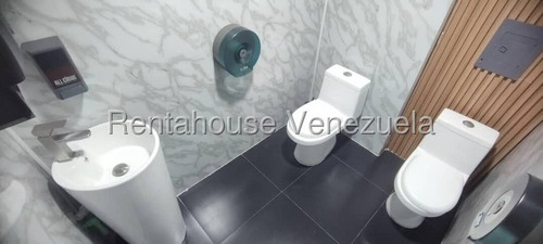 Leandro Manzano Local Comercial En Venta,la Castellana Mls #25-21146 As