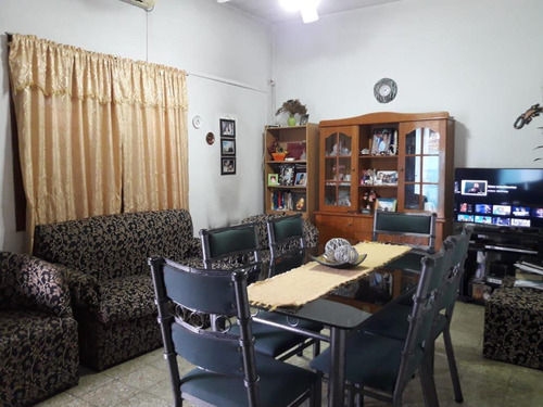 Imagen 2 de 9 de Casa - Merlo
