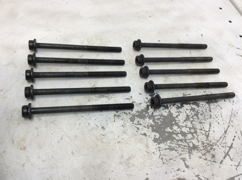 Juego Tornillos Cabeza Ford Escape Se Plus 2.5 Aut Mod 13-15 (Usado)