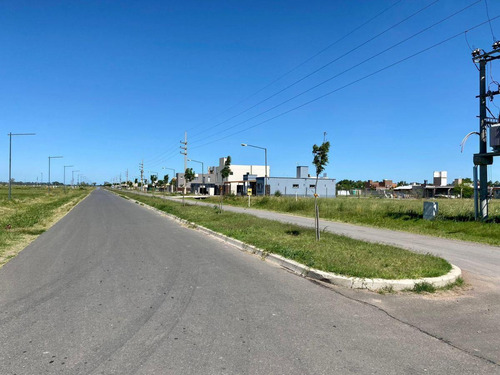Terreno De 650 M2 En Funes Norte A La Venta.