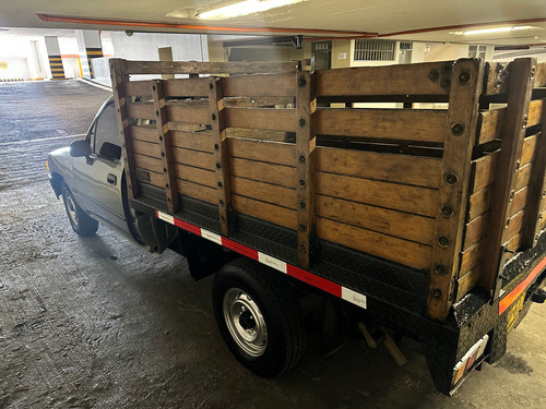 Toyota Hilux Estacas 4x2