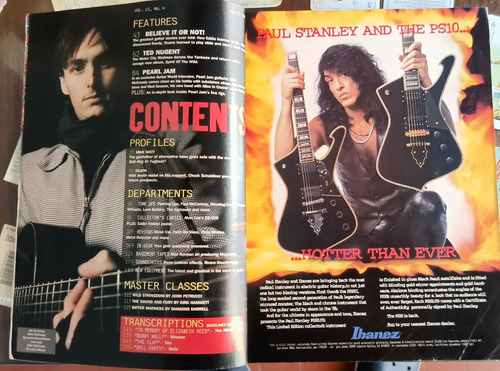 Revista Guitar World - Pearl Jam (poster) - Yes - Weezer (Usado)