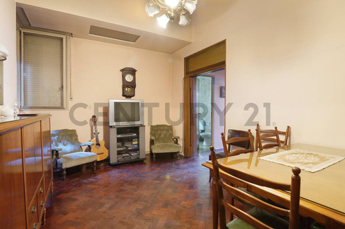 ¡oportunidad En Barracas! Departamento Con Encanto Y Gran Potencial