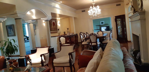 Casa En Venta En Country Lomas De La Carolina