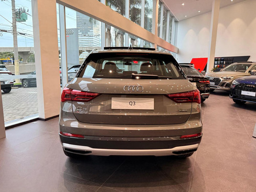 Audi Q3 2.0 40 TFSI GASOLINA PERFORMANCE BLACK PLUS QUATTRO TIPTRONIC