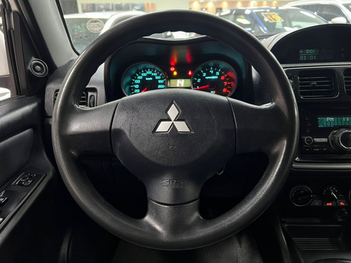 Mitsubishi Pajero TR4 2.0 4x2 Flex Aut. 5p