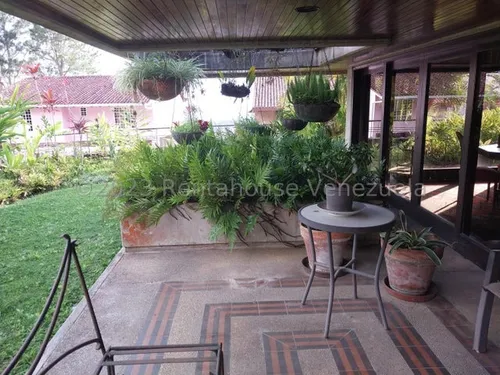 Casas En Venta Mls #24-12115