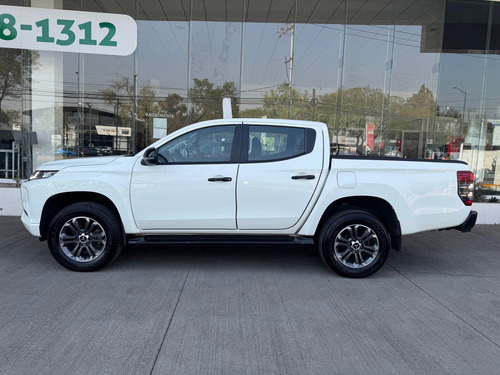 Mitsubishi L200 2.4 Cd Gls 4X4 At