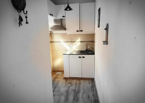 Casa En Venta Dos Dormitorios, Cercana A Montevideo Shopping