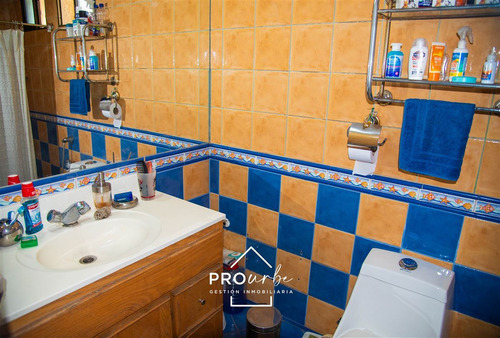 Casa En Venta, Cip, 7 D Y 6 B Las Condes Metro Los Dominicos