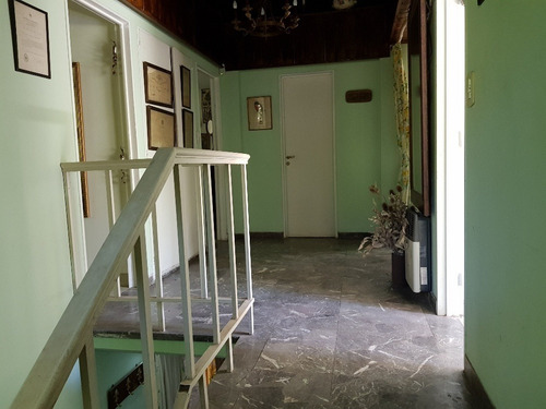 Casa Clásica Con Amplios Ambientes, El Triangulo