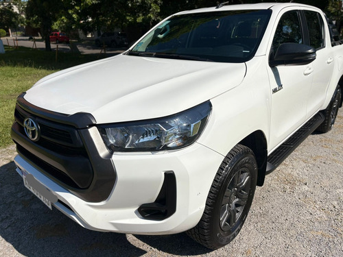 Toyota Hilux Pick-Up 2.8 Cd Sr 204Cv 4X4