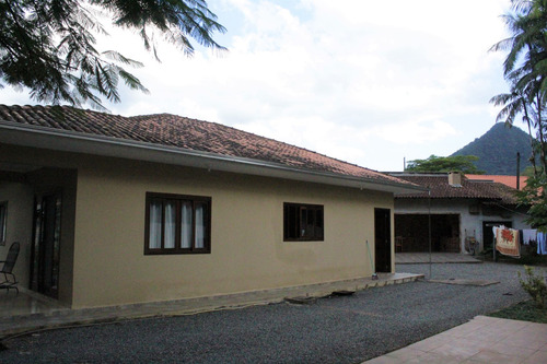 Imagem 5 de 27 de Chácara Em Pirabeiraba | 1 Suíte Master + 02 Dormitórios | Piscina | Edicula Com Área De Festas - Sa02334 - 71007661