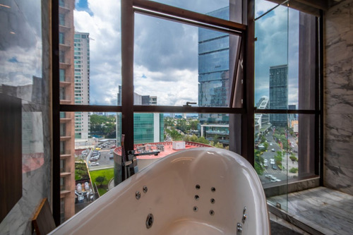 Departamento De Lujo En Venta En The Landmark Andares