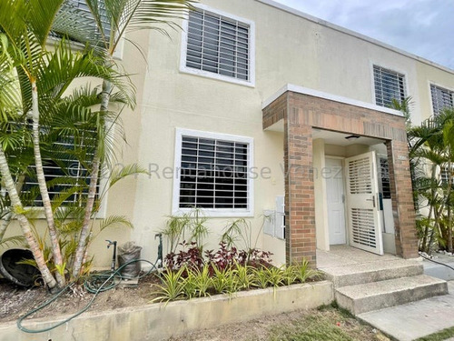 Maria Luisa Mendoza Vende Esta Espectacular Casa En Prestigioso Urbanismo Exclusivo De Cabudare, Acabados Modernos Y Armoniosos, Visítala 2 5 2 4 8 8