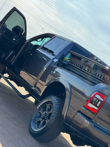 Imagem 5 de 10 de Ram 2500 Laramie Night Edition 2021