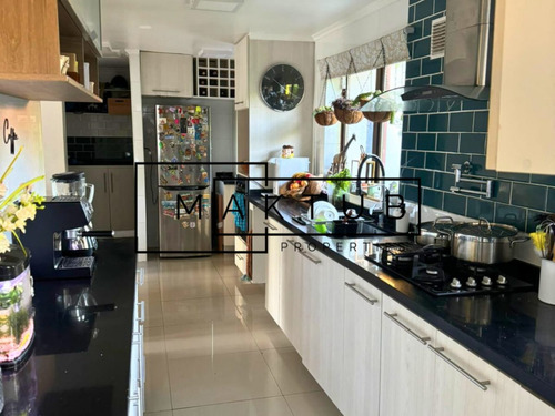Linda Casa En Excelente Ubicación, Bosques De Montemar