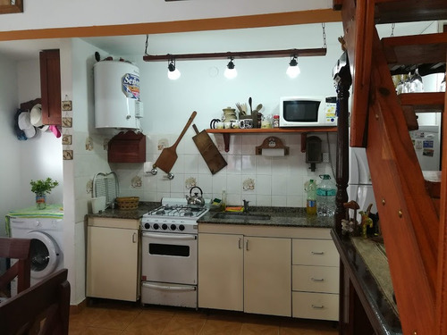 Casa Duplex Tipo Chalet Semi Independiente - Zona Centro
