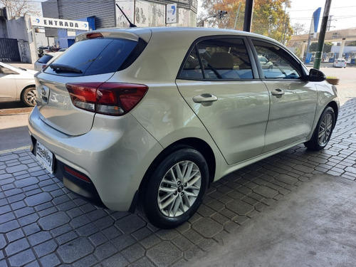 Imagen 16 de 24 de Kia Rio Ex 1.6 Nafta 5 Puertas Mt Ad553 Free