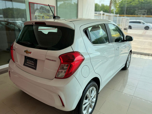 Chevrolet Spark 5 pts. HB Premier, 1.4l, TM5, a/ac., pantalla touch 7