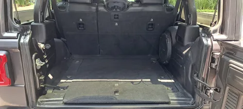Jeep Wrangler 3.7 Unlimited Sahara 3.6 4x4 At