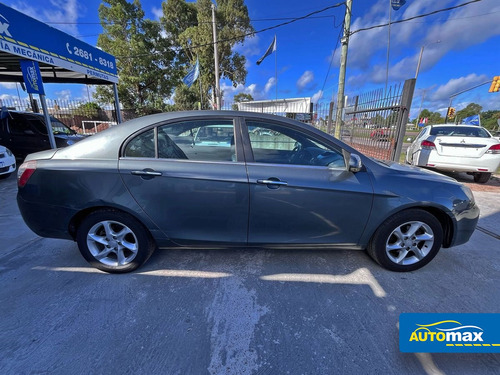 Geely Emgrand EC7 -