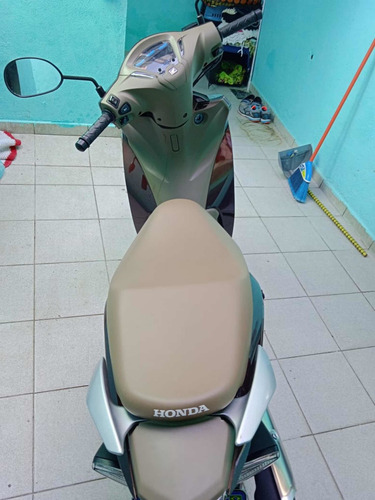 Imagem 4 de 4 de Honda Biz