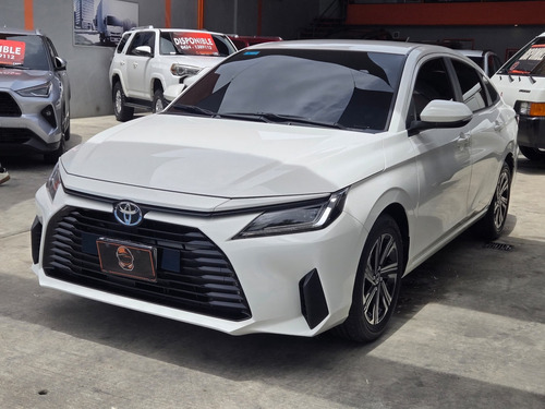 Toyota Yaris E Sincronico 2025