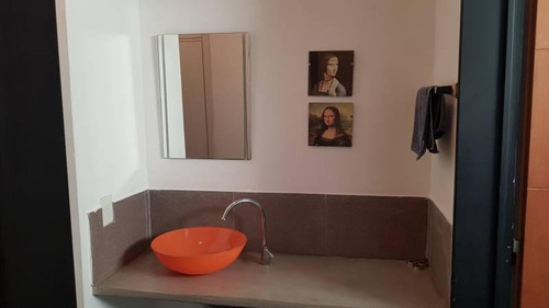 Imagen 15 de 17 de Excelente Inmueble Comercial Con Deposito Y Oficinas