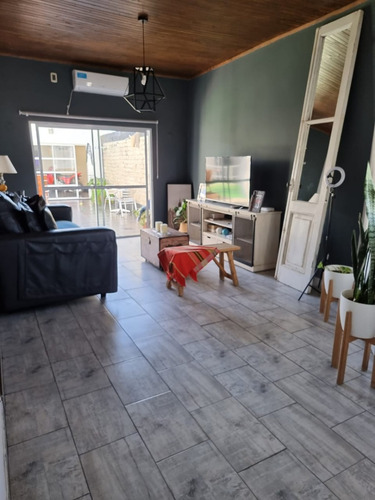 Vendo Increíble Casa En Esquina Corrientes!!!!
