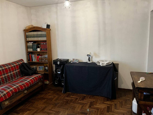 Departamento A Refaccionar En Oportunidad 3 Ambientes En Av Hipolito Yrigoyen Y Av Gorriti - Con Escritura - Apto Credito