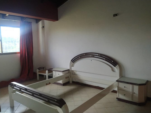 Imagen 7 de 15 de Casa Urb. Sant'omero, Tipo Town House Los Teques