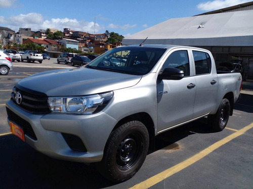 Imagem 7 de 9 de Toyota Hilux 2.8 Narrow 4x4 Cd 16v Diesel 4p Manual