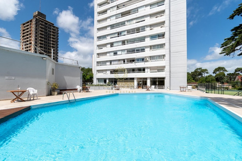 Oportunidad En Venta 3 Dormitorios 3 Baños Vista Servicios - Ref: 64045