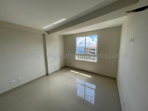 Imagen 24 de 30 de Apartamento_en_venta_en_caracas_en_la-lagunita-country-club_ Rah-22-9823 Orlando Figueira 04125535289/04242942992