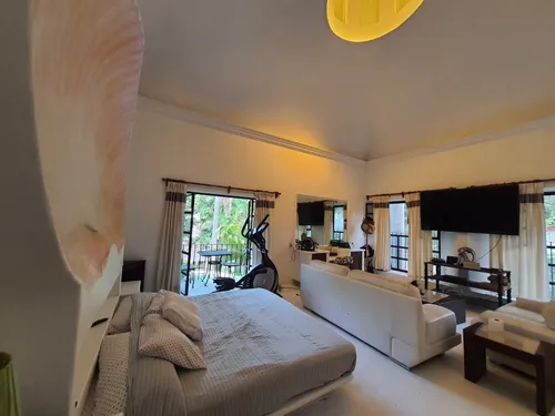 En Privada Con Entorno Arbolado Casa Estilo Colonial