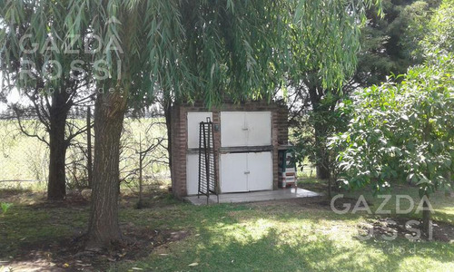 Propiedad A La Venta Apta Crédito Hipotecario En Barrio Malibú.