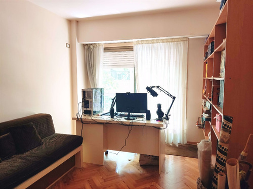 Venta | ¡oportunidad Única En Flores! Depto 5 Amb. + Cochera | Calidad Premium Y Balcón Corrido