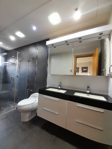 Apartamento En Venta En El Parral, Valencia 273660 Lz